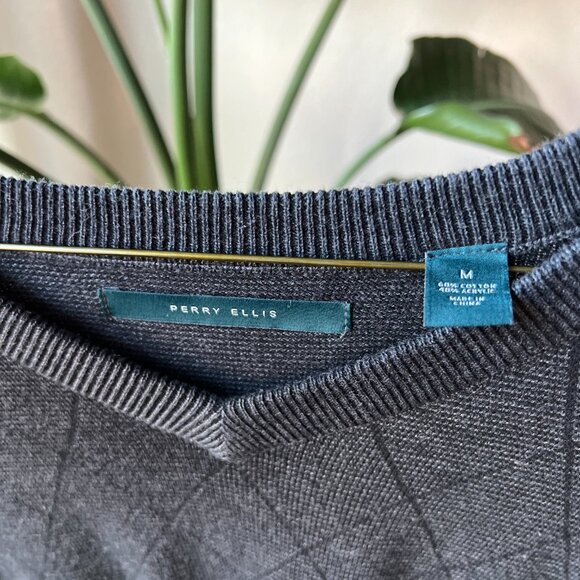 Perry Ellis Dress Sweater - Picture 2 of 3